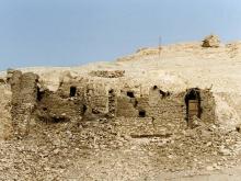 Poor Coptic houses north of Sennufer 1999 002