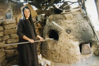 Coptic weavers and house 1999 011