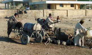 water collection by Ramesseum resthouse 2 1997